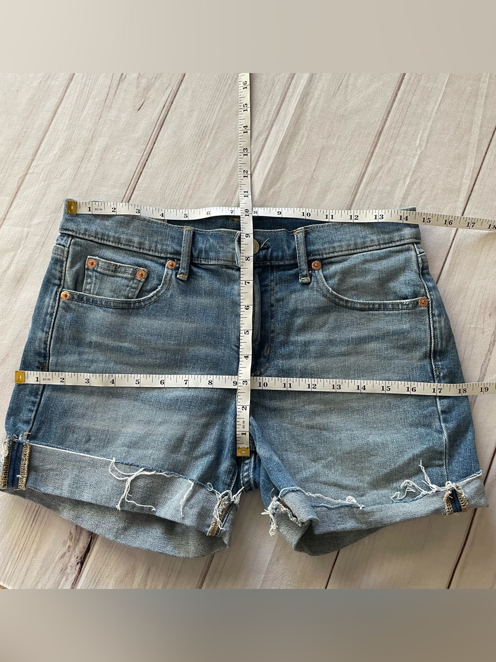 Gap 5” Mid Rise Denim Shorts Women’s 25 | 0 Blue Cuffed Stretch Casual Preppy - Picture 10 of 13